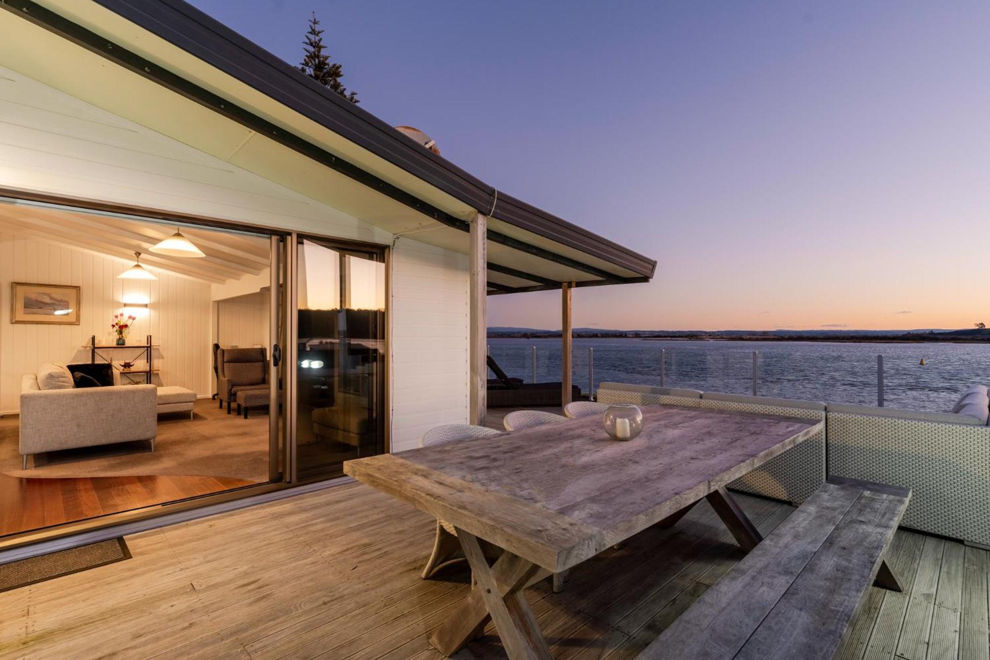 Pukehina Estuary Sunset Views Holiday Home Exterior photo